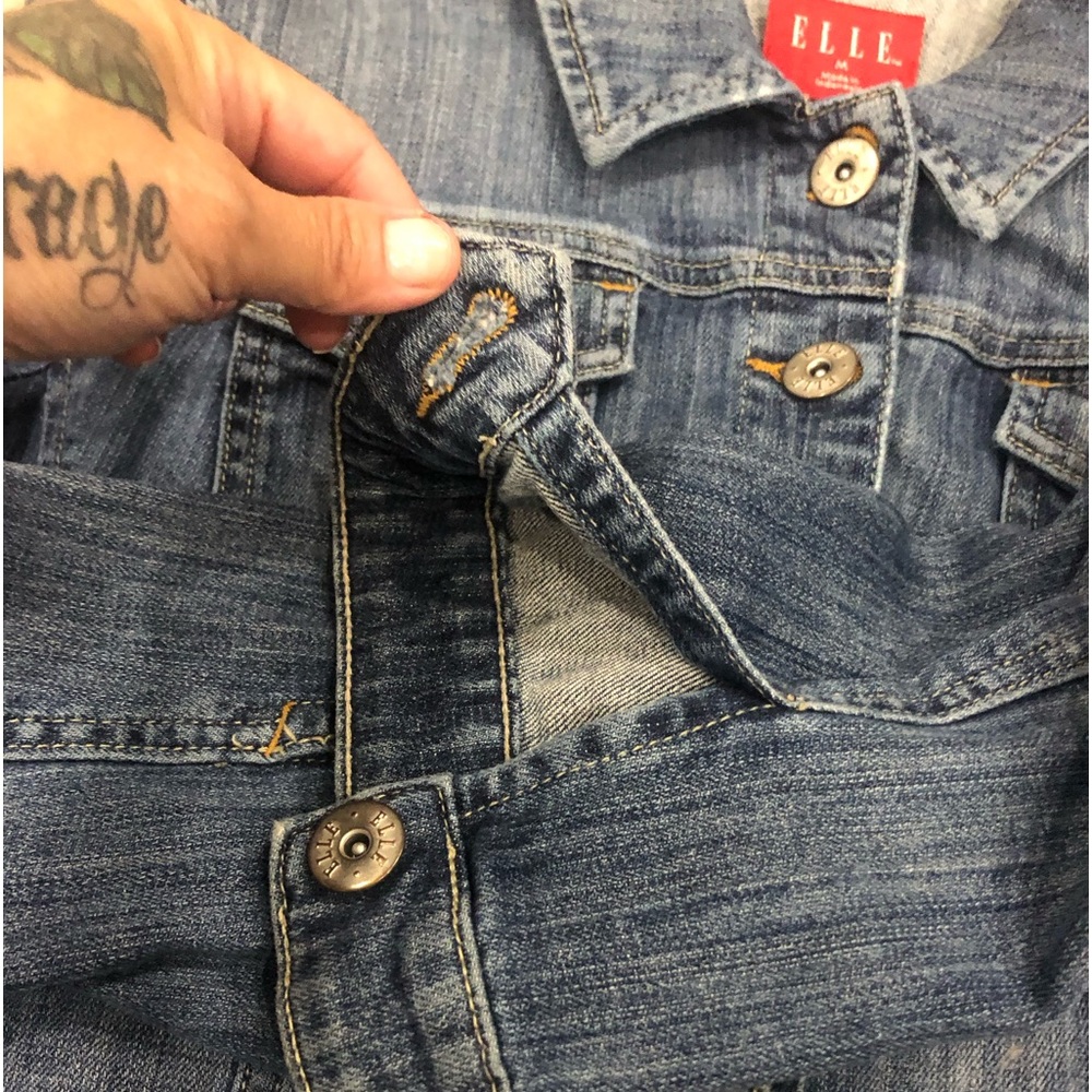 ❤️🔥Elle❤️🔥Beautiful Jean Jacket 4 Ladies❤️🔥Measurements in Pics❤️🔥 - Picture 12 of 14